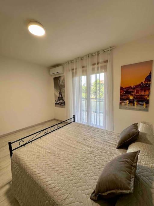 Appartamento Luminoso Domus Eur Rome Exterior photo